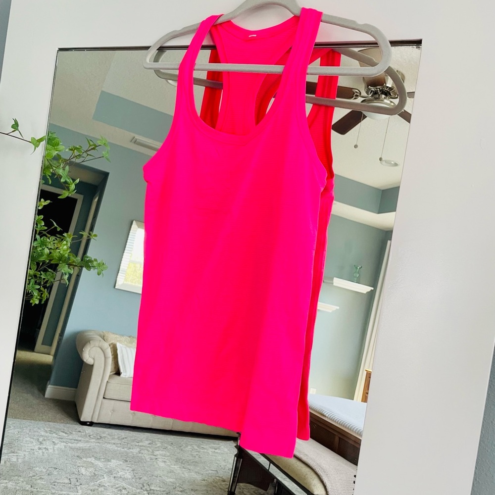 Lululemon swiftly tank size 4